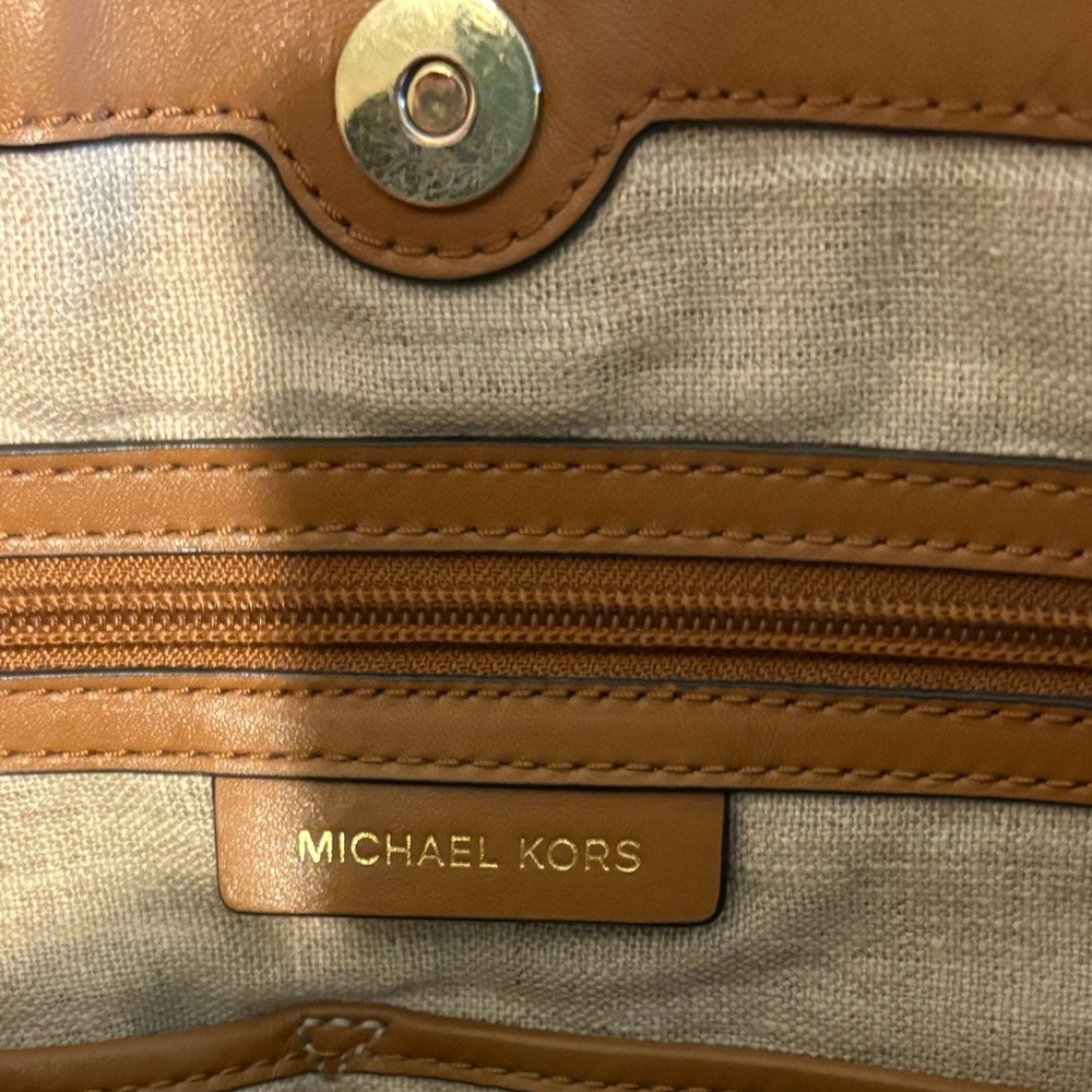 Michael Kors Canvas & Leather Shoulder Bag – Natural with Luggage Trim - Picture 2 of 8